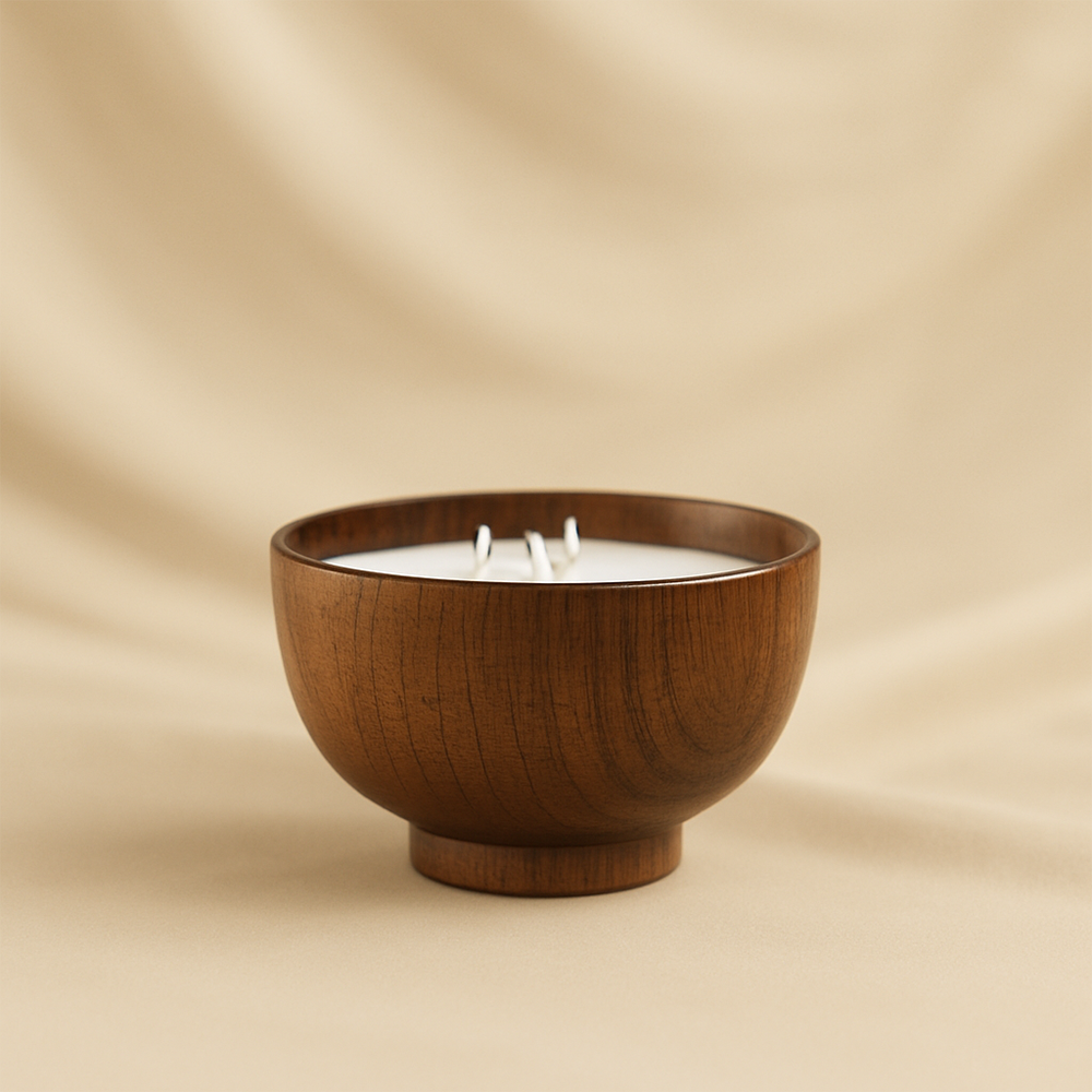 Natural wooden ball scented candle (1 wick, 12 cm diameter)