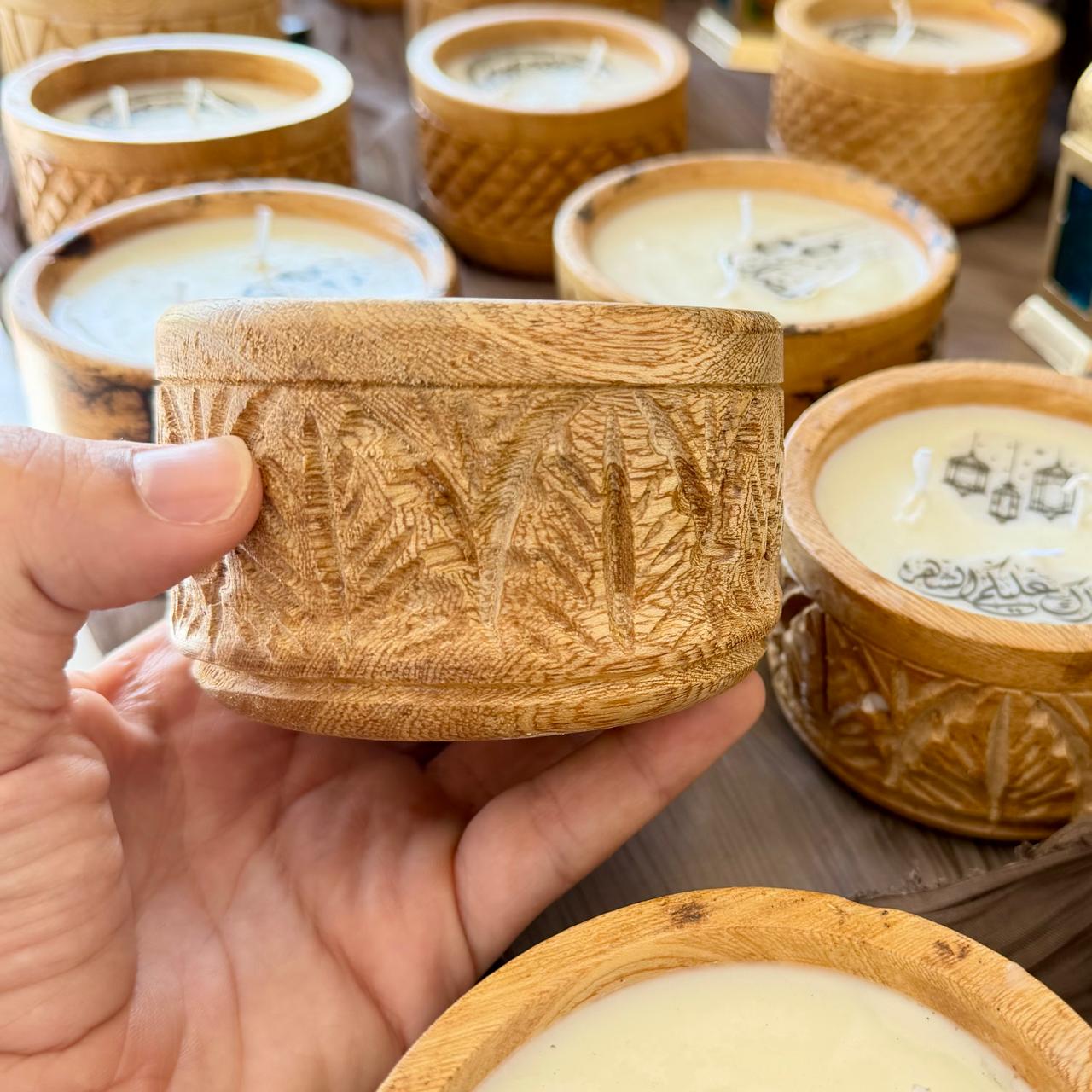 شمعة معطرة برائحة كرة البرق