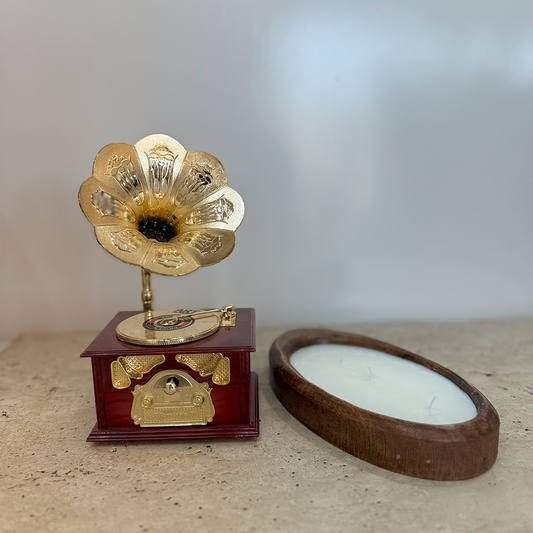 Oval scented candle