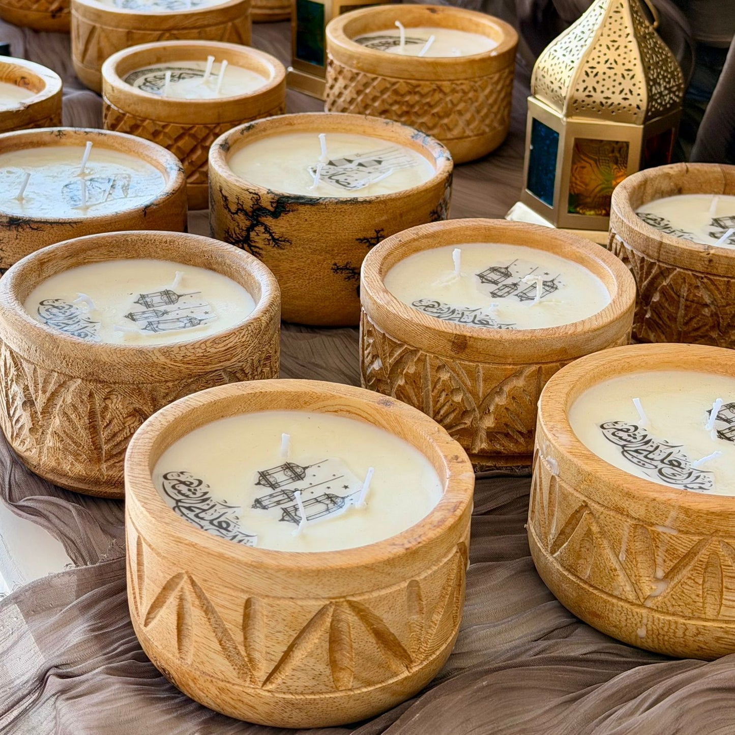 شمعة معطرة برائحة كرة البرق